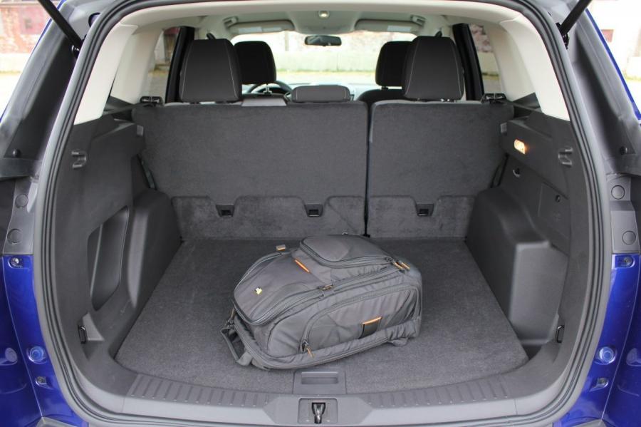  Ford Escape 2013 года  (фото 8 из 222)